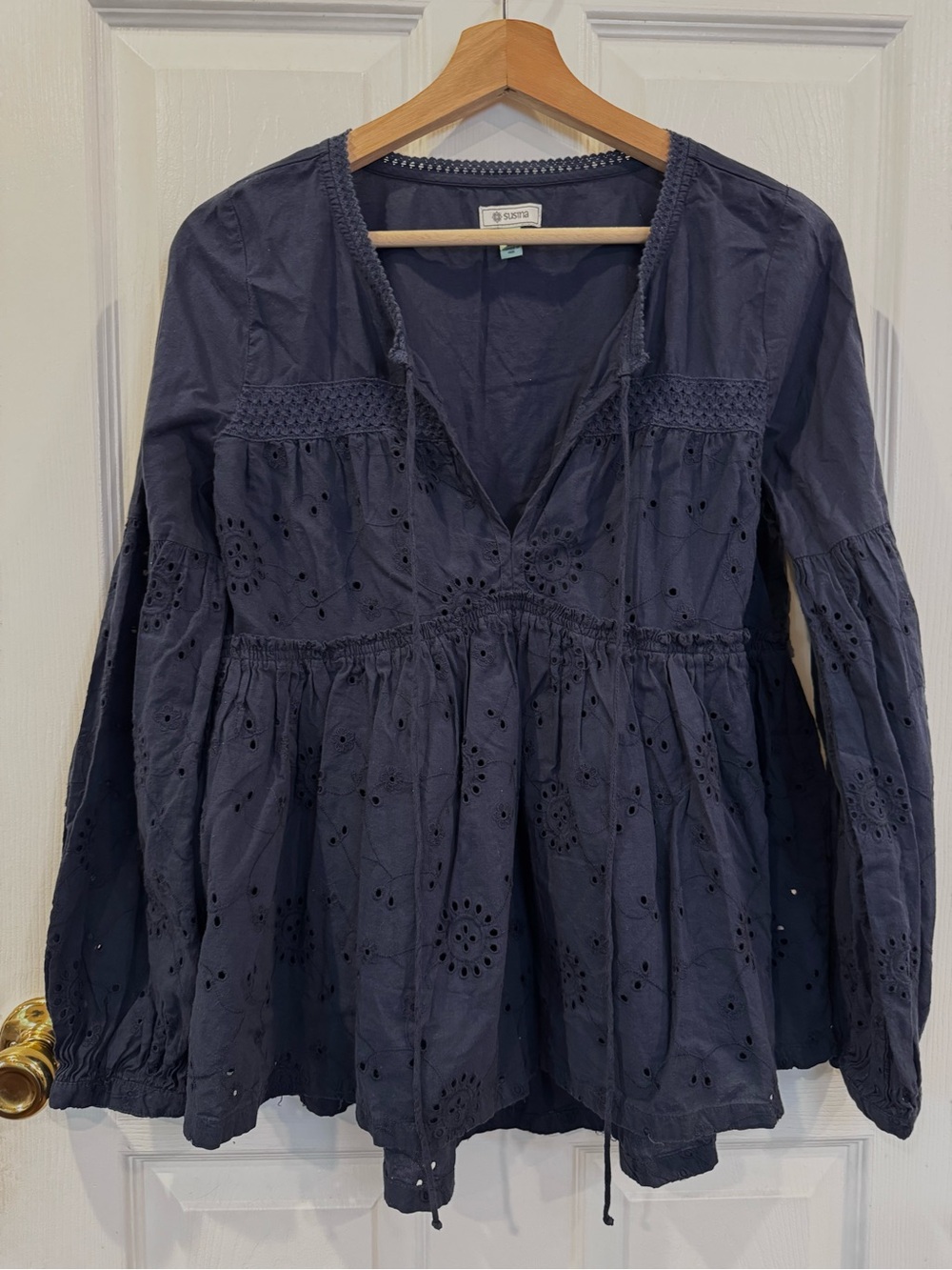 Susina Navy Eyelet Babydoll Peasant Top Size Small 100% Cotton Boho Cottagecore - Picture 1 of 8